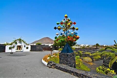 Bus Tour North Lanzarote with Lunch