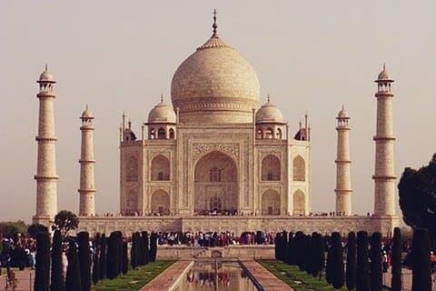 Delhi Agra-dagstur med tåg med utsikt över Taj Mahal från Methab bagh