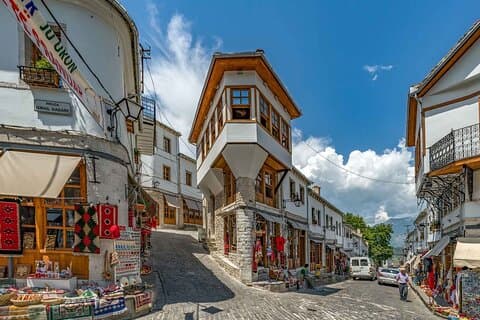 Visite privée d'une journée complète du patrimoine de Gjirokastra au départ de Tirana
