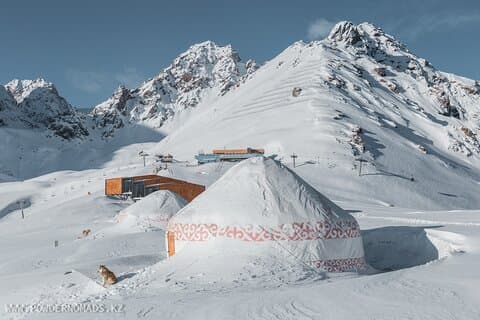 Yurt Based Shymbulak 4 días de esquí de travesía y split-boarding