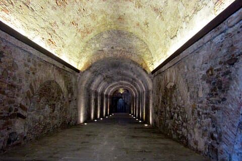 Walking Ramparts Tour in Lucca