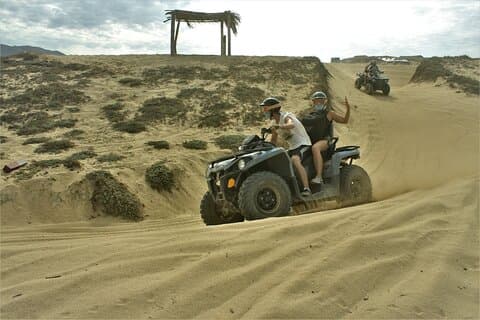 Tour por la playa y el desierto de Los Cabos en ATV automático + degustación de tequila