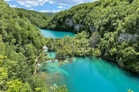 Lagos de Plitvice con Ticket y Rastoke Visita guiada desde Zagreb