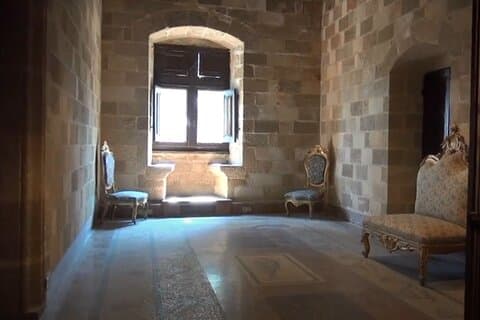 The Palace of the Grand Master Selvguidet lydtur