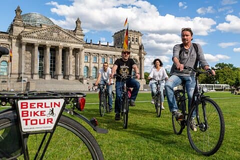 Halvdags guidet cykeltur i det centrale Berlins højdepunkter