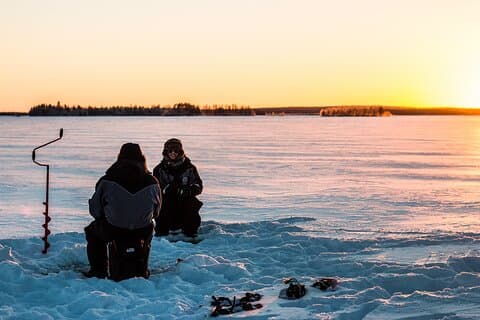 IJsvisexcursie met kampvuur in Rovaniemi