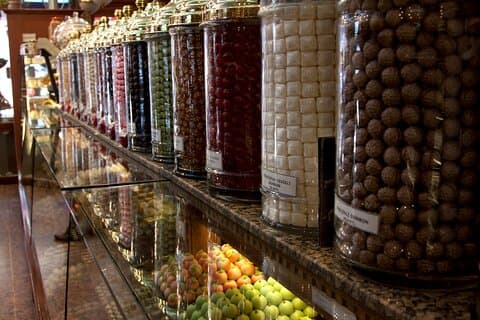Dos mercados, dos continentes con callejuelas culinarias