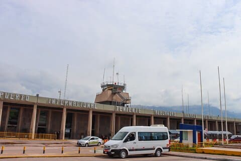 Traslados privados desde Aeropuerto Cuzco a Hoteles y Valle Sagrado