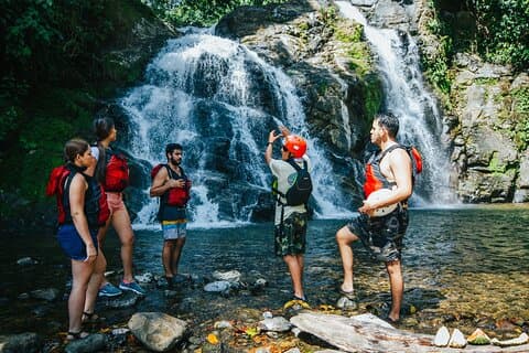 Rafting en aguas bravas Manuel Antonio Quepos Río Savegre