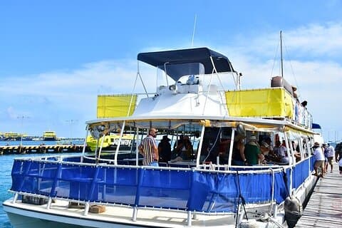 Isla Mujeres Unlimited! Open bar and Party! From Playa Del Carmen