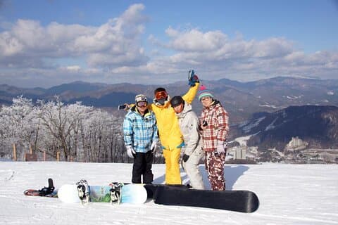 2 giorni Snow Club Phoenix Pyeongchang - Gioco di sci retrò