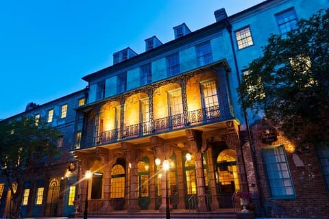 Speakeasy Sagas - Giro dei pub del proibizionismo di Charleston