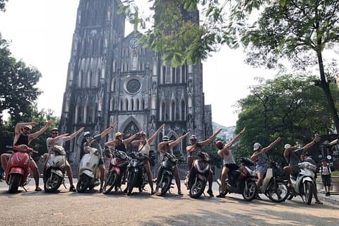 Hanoi Street Food Tour per motor