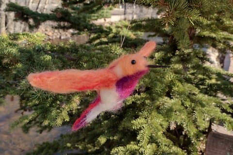Clase de adorno de colibrí de fieltro en Estes Park