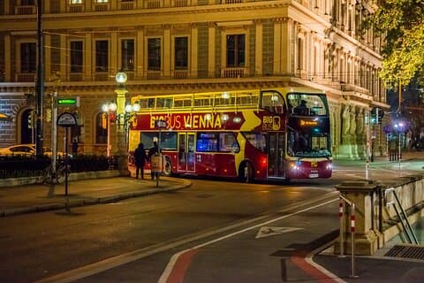 Big Bus Vienna Tour serale in autobus turistico