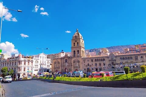 La Paz City Tour, Bolivia + Moon Valley + Cable Cars. PRIVATE CAR