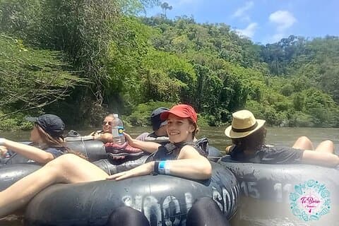 Aventure en tube avec visite du village indigène de Seviaka • Demi-journée