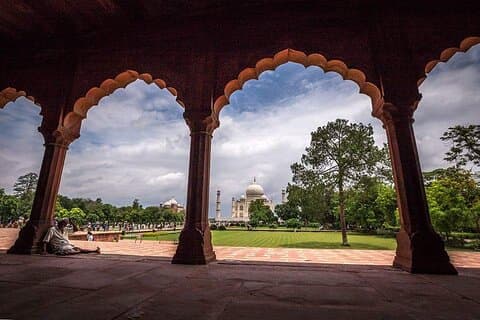Privat guidad tur i Taj Mahal med inträdesbiljett till kön