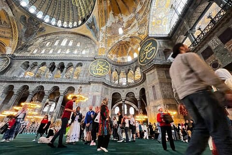 Tour privato di un'intera giornata del magico centro storico di Istanbul con ritiro