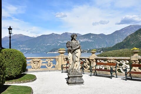 Tour privado guiado de lujo de día completo por el lago de Como