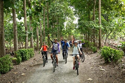 Chocolate Bike Tour/ Pedal, explore and taste!