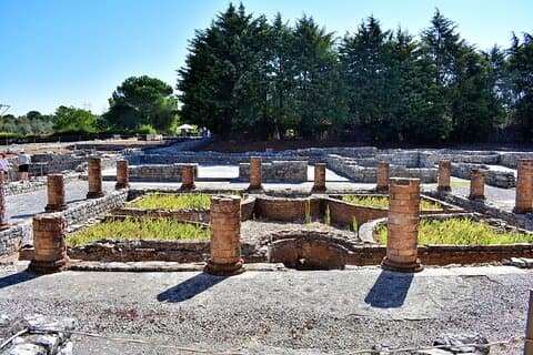 Descubriendo las Ruinas Romanas de Conímbriga y las Cuevas de Sicó