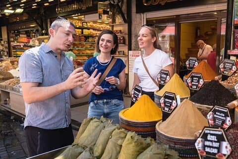 イスタンブール2大陸の味覚フードツアー-スパイスマーケット&フェリー