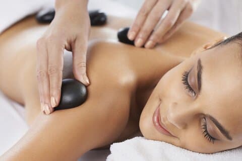90 Minutes Hot Stone Massage and Foot Spa