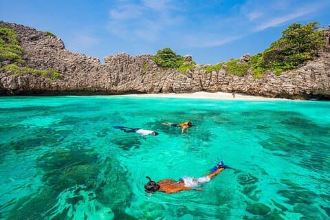 Experiência de mergulho com snorkel em Koh Rok e Koh Haa saindo de Phuket