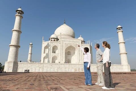 Excursion d'une journée à Agra avec accès rapide au monument en voiture depuis Delhi