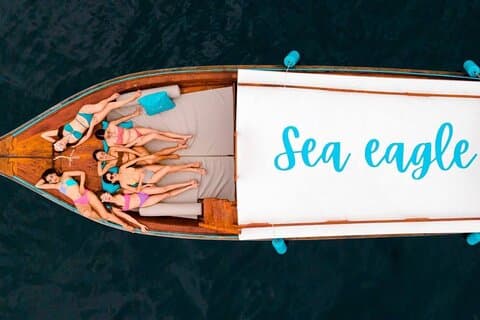 4-Insel-Sonnenuntergangstour mit einem Luxus-Longtail-Boot mit BBQ-Abendessen