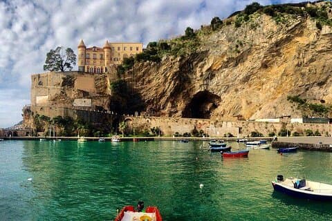 Transfert privé en voiture de Sorrente à Maiori ou de Maiori à Sorrente