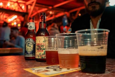 Bières artisanales et boissons traditionnelles à Candelaria