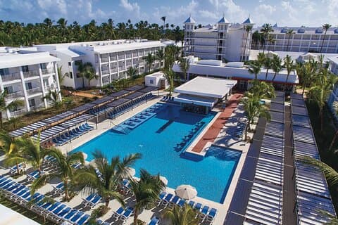 Traslado Privado Aeropuerto Punta Cana a/desde Riu Bambu.