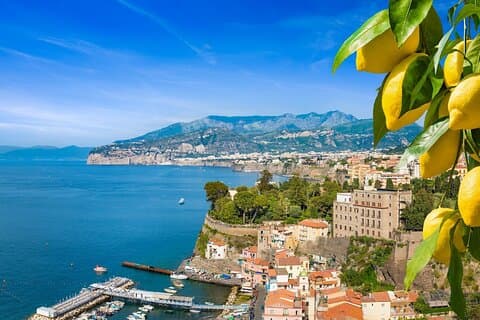 Secrets de Sorrente : Une promenade guidée au-delà des cartes postales