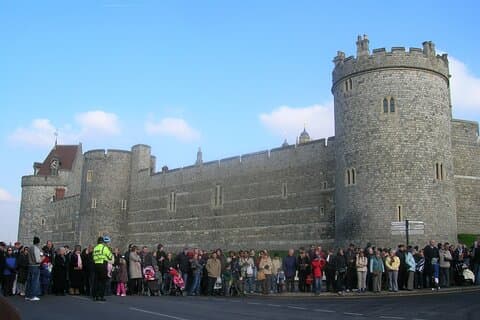 Visita privada al Castillo Real de Windsor, Oxford y Cotswold con entrada incluida