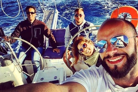Santorini heldags privat: Calderasegling och öutflykt