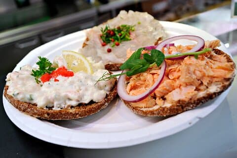 Helsinki Food Experience with Local Tastings and Sparkling wine