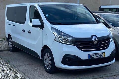 Privater Transfer vom Flughafen Faro nach Albufeira (bis zu 8 Passagiere)