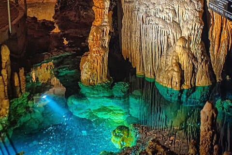 Luray Caverns Private Vehicle Round Trip Transfer from DC Area