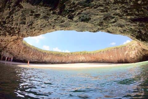 Privat tur til Marietasøerne - Hidden Beach