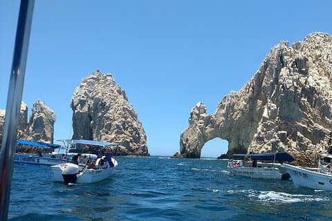Trasferimento privato di sola andata dall'aeroporto di Los Cabos a Cabo San Lucas.