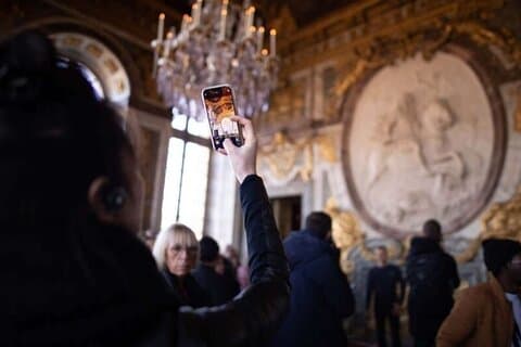 Versailles Royal Palace & Gardens with Hidden King's Apartments