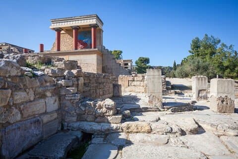 Minoan Life: Knossos Palace, Olive Grove Farm, Lunch at Peza