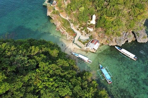 100 Island: Pangasinan Island Hopping Tour