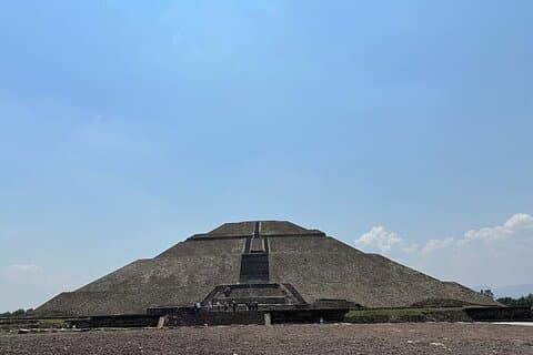 Överraska dig själv i Teotihuacan-pyramiderna
