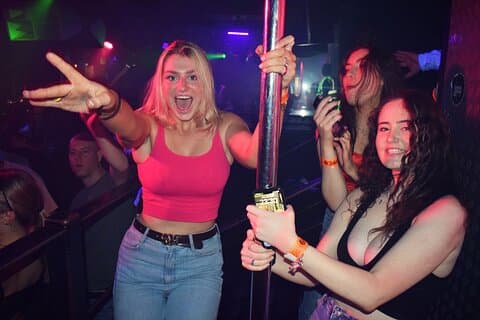 1 giro del club del fine settimana di una grande serata fuori