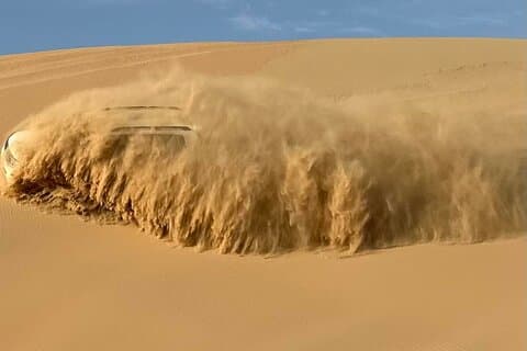 Abu Dhabi Desert Safari – 4x4 eventyr, sandboarding og kameltur