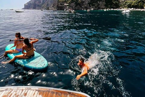 Small group tour of the Amalfi Coast or Capri