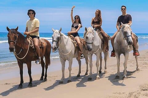 Combo Horseback Beach Ride & ATV eventyr. Tequila smagning